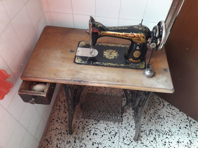 maquina coser Singer antigua