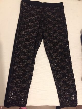 Leggins de lentejuelas de Calzedonia con etique de segunda mano por 10 EUR  en Valdemoro en WALLAPOP