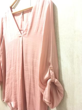 Camisa\\/Blusa STRADIVARIUS de segunda mano por 6 EUR en Vitoria-Gasteiz en  WALLAPOP