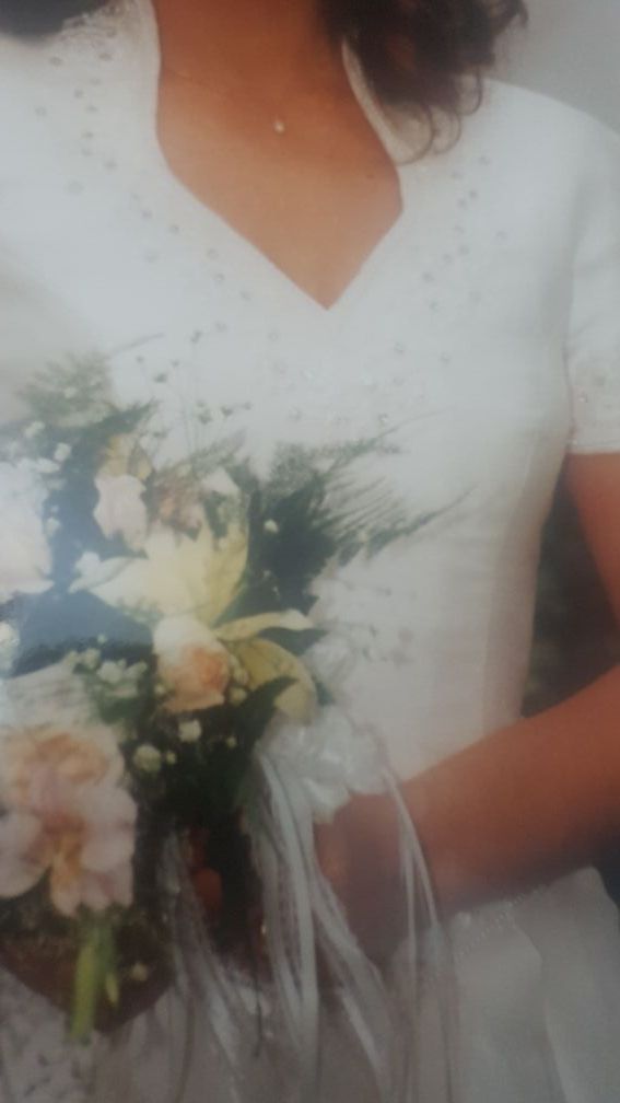 Traje de novia y velo con blondas