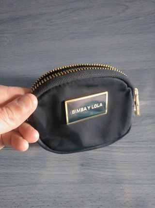 Cartera pequeña Bimba y Lola de segunda mano por 13 EUR en Madrid en  WALLAPOP
