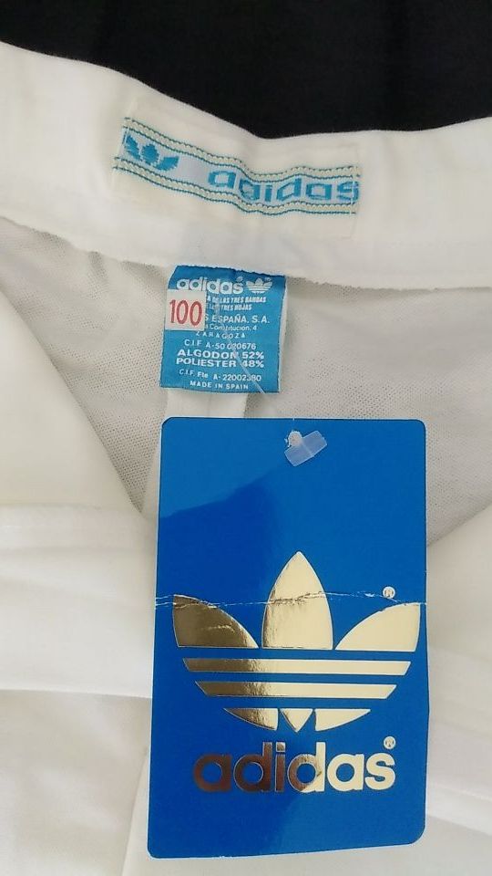 Pantalón corto de deporte Adidas Retro mujer