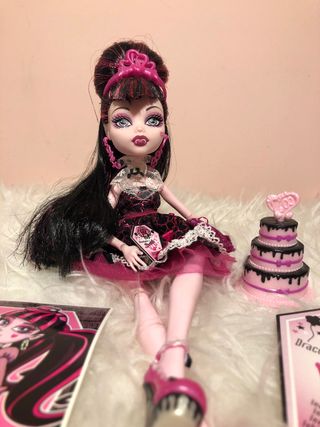 draculaura cumpleaños
