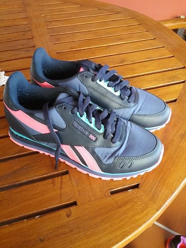 Tropical arma Residencia Zapatillas mujer Reebok talla 37 de segunda mano por 20 € en Las Palmas de Gran Canaria en WALLAPOP Tropical arma Residencia Zapatillas mujer Reebok talla 37 de segunda mano por 20 € en Las Palmas de Gran Canaria en WALLAPOP