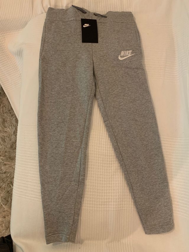 cliente vesícula biliar dispersión Nike G NSW Club. Pantalón Chándal. 6-8 años de segunda mano por 10 ... cliente vesícula biliar dispersión Nike G NSW Club. Pantalón Chándal. 6-8 años de segunda mano por 10 ...