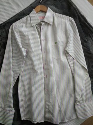 Camisa Chico (Caramelo) de segunda mano por 10 € en Madrid Camisa hombre de Caramelo de segunda mano por 15 € en
