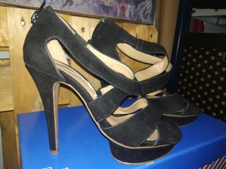 Sandalia Negra T37 Mango tacon alto de segunda mano por 17 EUR en Madrid en  WALLAPOP