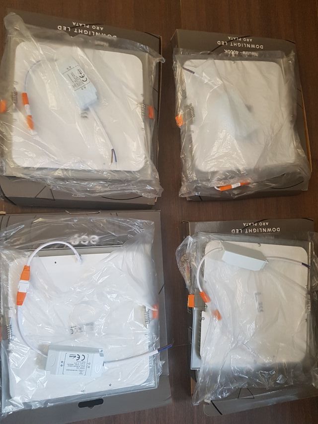 LUCE DA INCASSO A LED