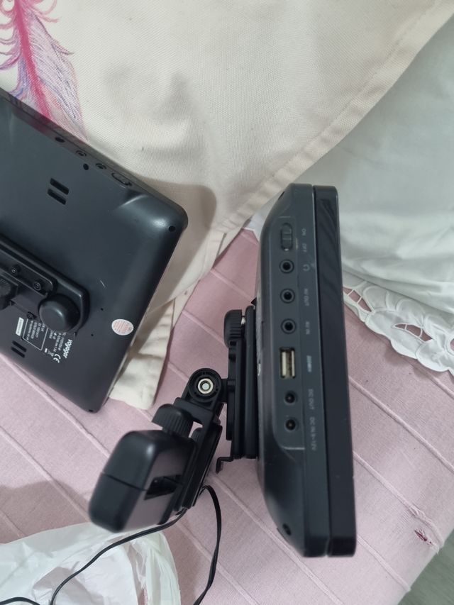 2 pantallas portátiles