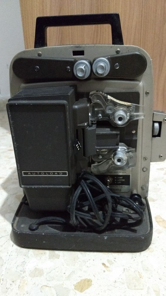 PROYECTOR CINE SÚPER 8 BELL & HOWELL 346AX