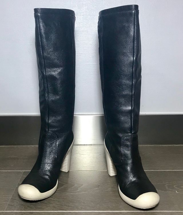 BOTAS BY MARC JACOBS