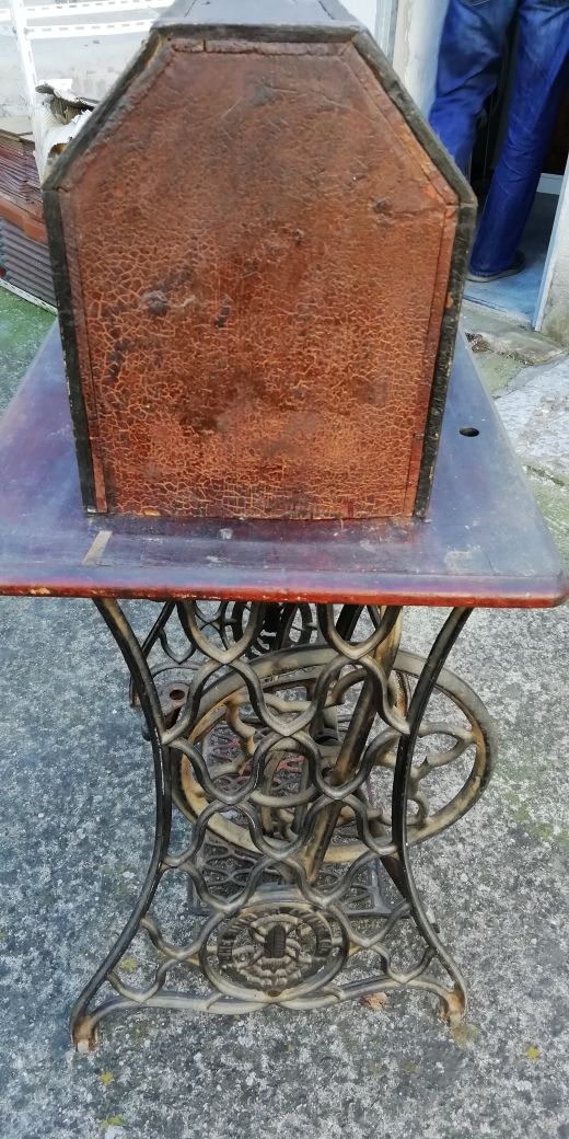 Máquina de coser SINGER