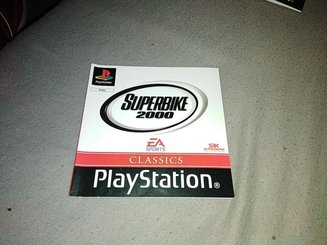 Instrucciones PlayStation SUPERBIKE2000