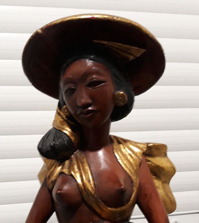 PRECIOSA ESCULTURA DE BALI