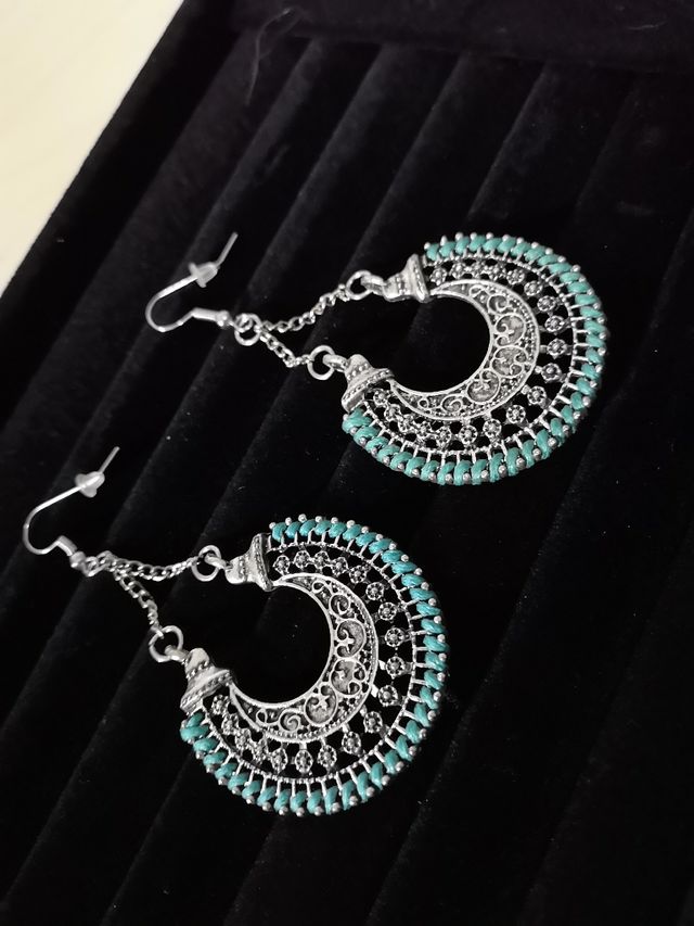 Pendientes cuerda y metal