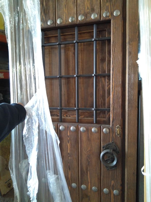 Puerta exterior - rustica de segunda mano en San Mateo de Gállego en