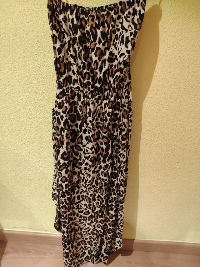 vestido de leopardo