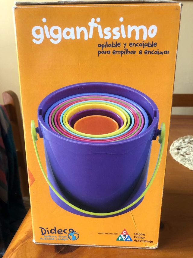 Juego infantil cubos apilables y encajables