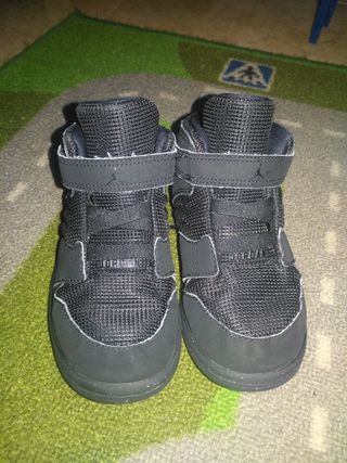 Zapatillas Nike Air Jordan niño de segunda mano por 10 € en Zapatillas Nike Air Jordan niño de segunda mano por 10 € en