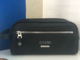 Neceser pequeño de hombre en gris oscuro estampado Neceser pequeño de hombre en gris oscuro estampado