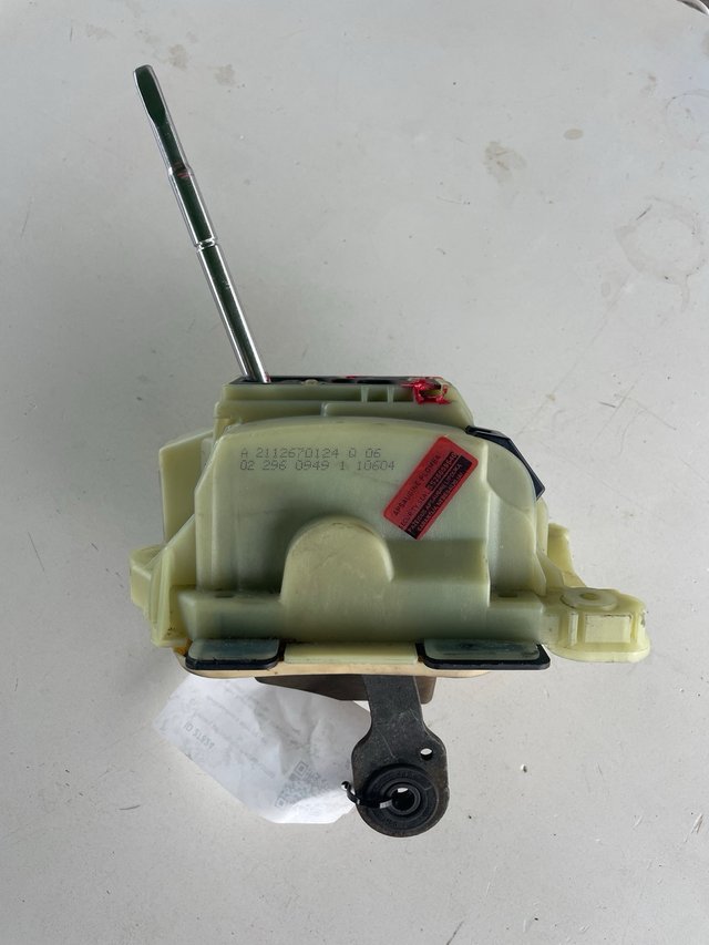 Selector A2112670124 palanca cambios MB