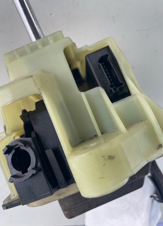 Selector A2112670124 palanca cambios MB