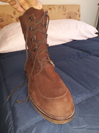 Botines piel vuelta. de segunda mano por 49 EUR en Motril en WALLAPOP