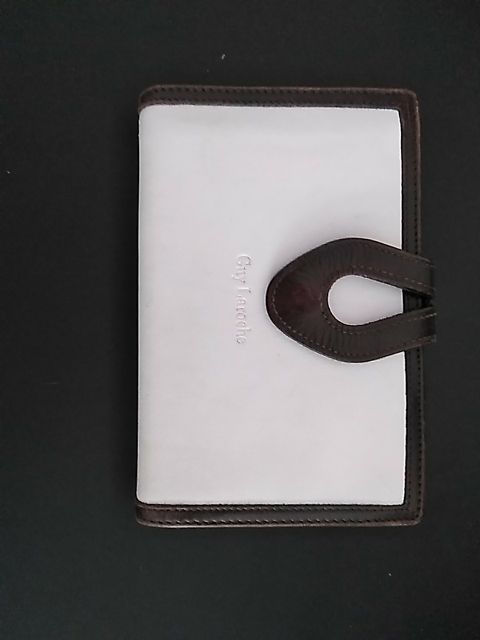 Monedero Guy laroche