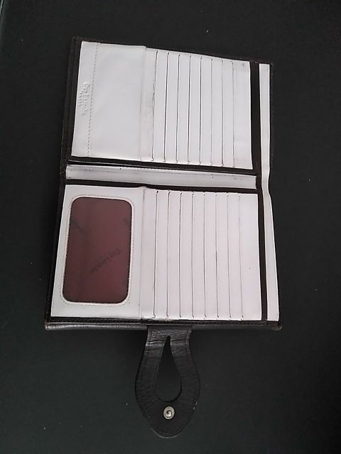 Monedero Guy laroche