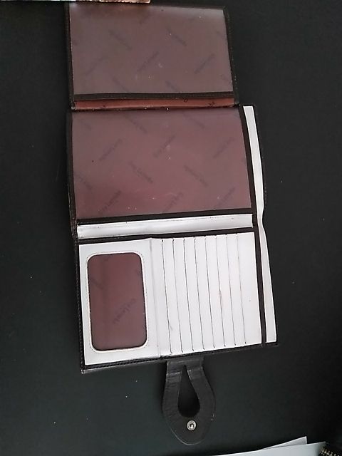 Monedero Guy laroche