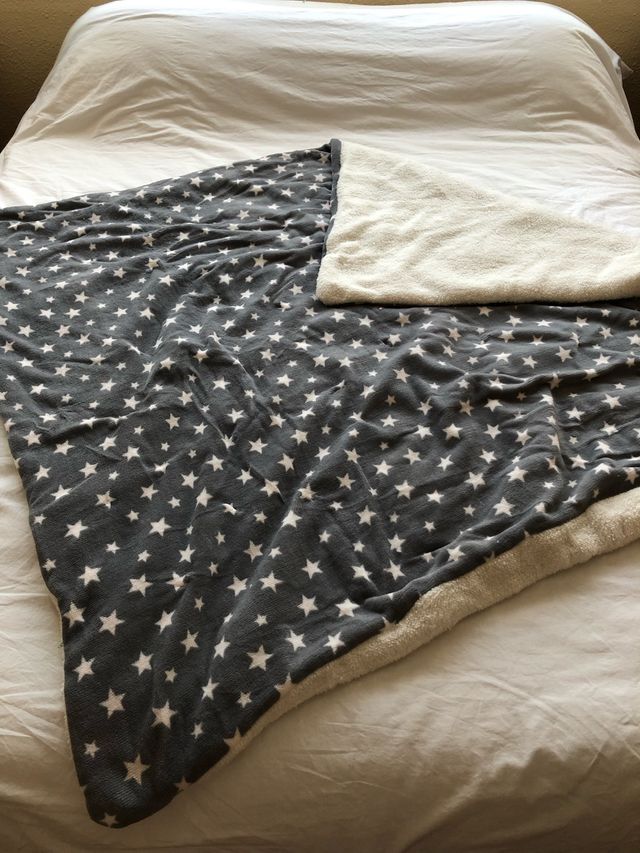 Manta de estrellas luminosa