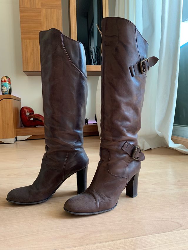 Botas marrones talla 40