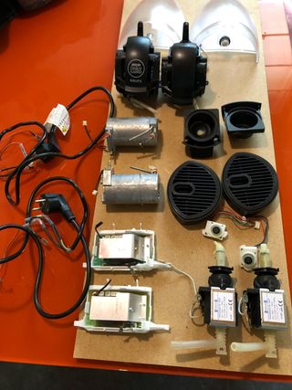 REPUESTOS CAFETERA DOLCE GUSTO PICCOLO de segunda mano por 1 EUR en Andoain  en WALLAPOP