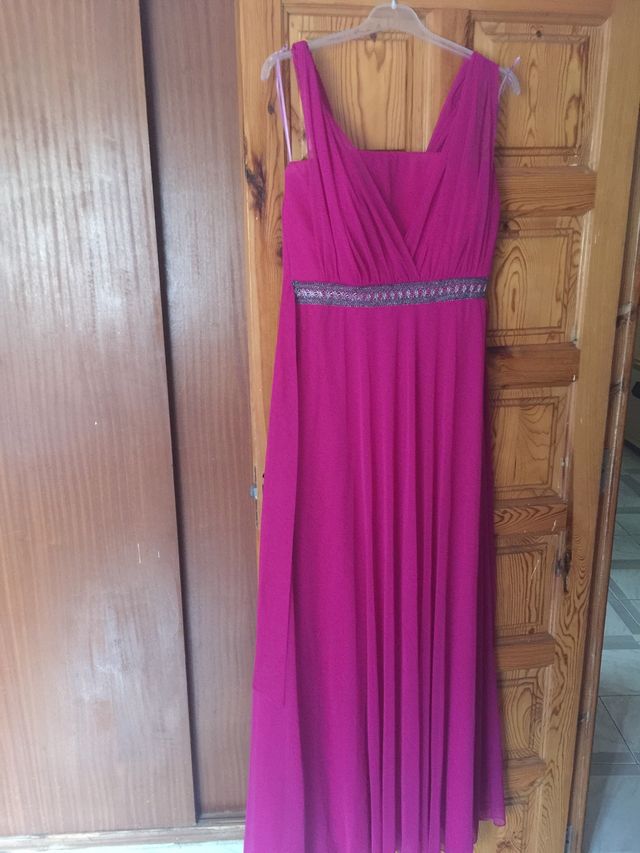 Traje fucsia de fiesta talla 46