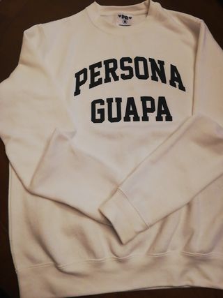 sudadera persona guapa