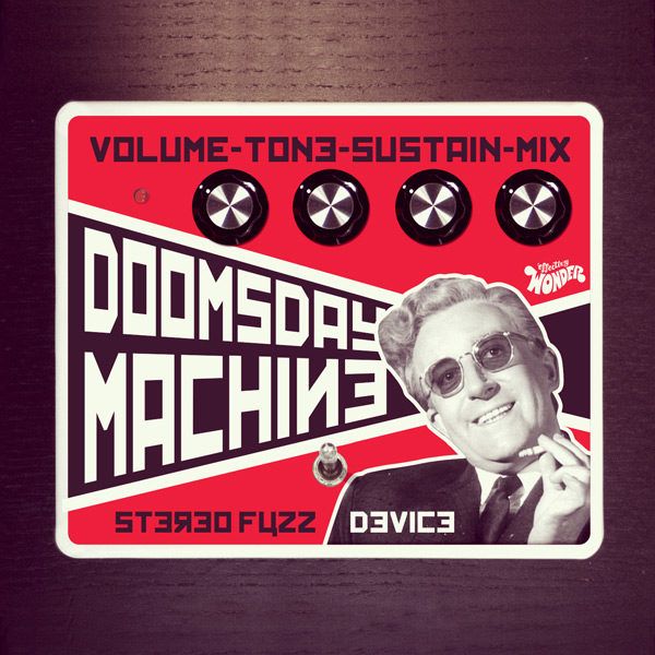 Pedal distorsión/fuzz stereo Doomsday Machine