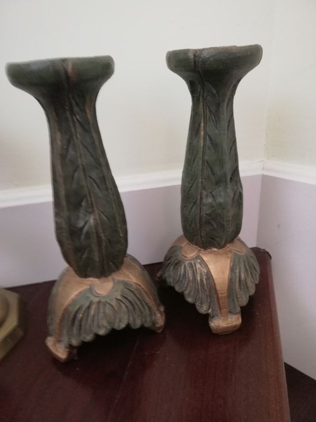 candelabros preciosos ,tienen una altura de 25 c.m