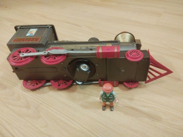 Juguete LOCOMOTORA JYE