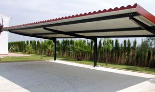 Porche,Cubiertas con panel sandwich imitacion teja de segunda mano por