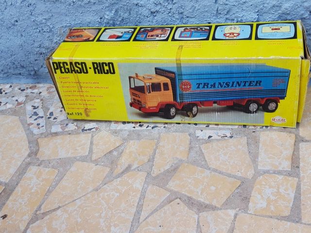 camión de juguete pegaso 4 ejes