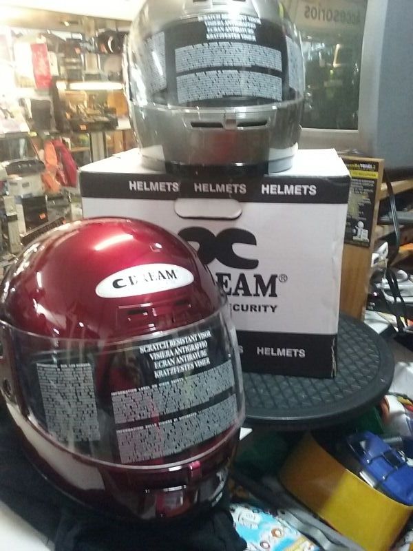 Cascos integrales cdream nuevos