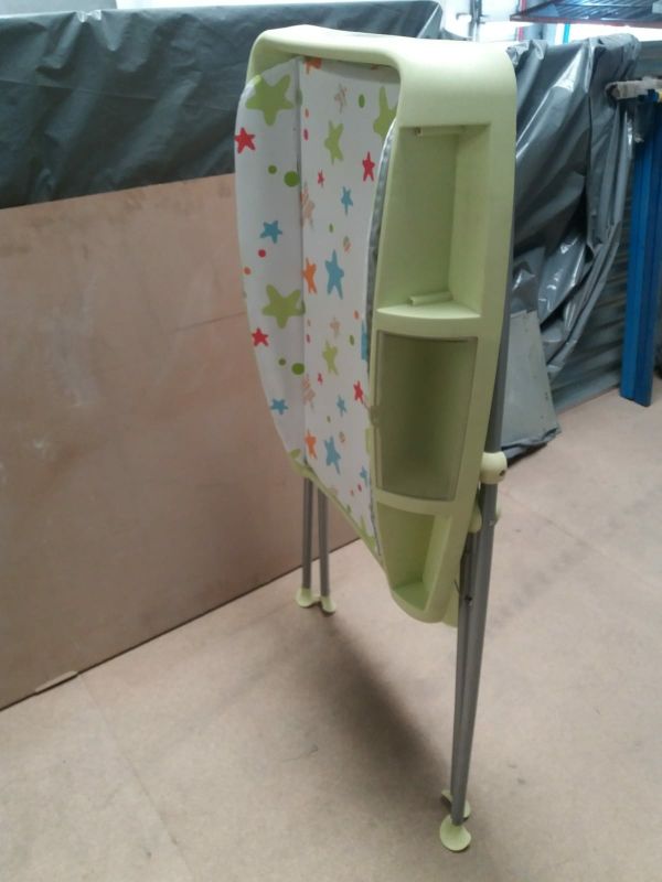 Cambiador bebés amplitud