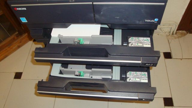 impresora kyocera taskalfa 221 