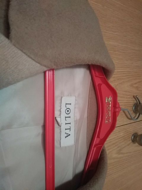 Abrigo de lana marca Lolita