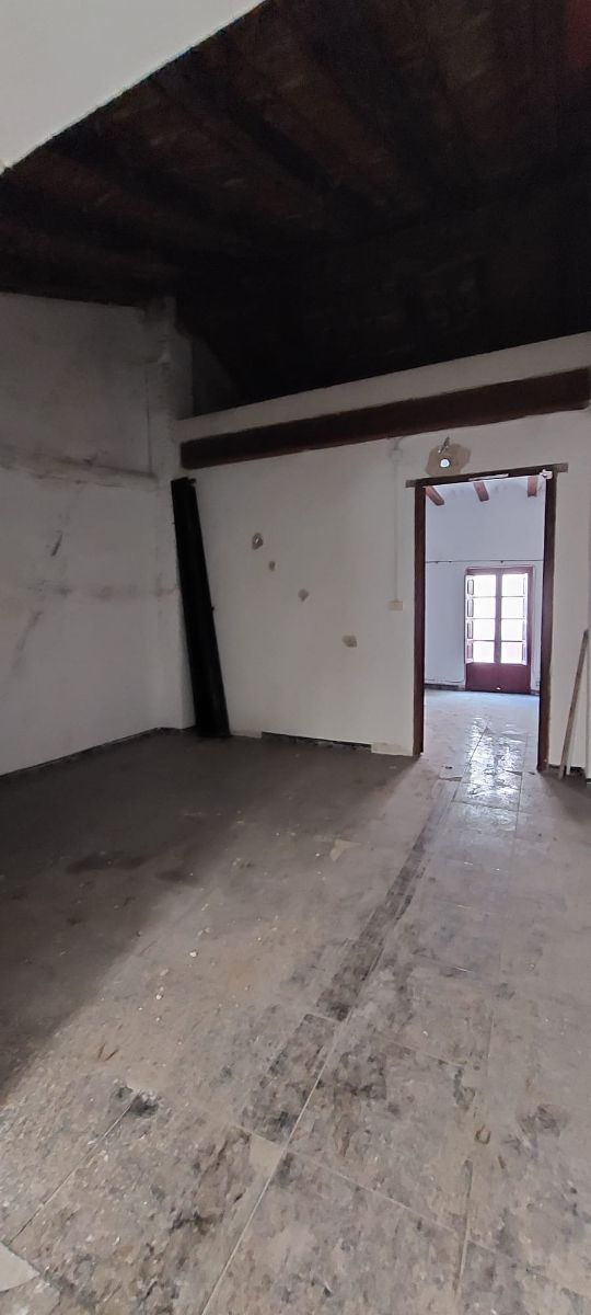 URGE VENTA. Especial para adosado en pleno centro.