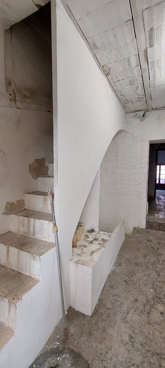 URGE VENTA. Especial para adosado en pleno centro.