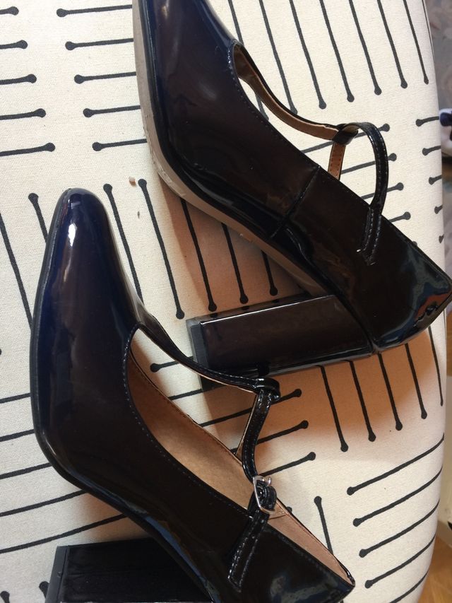 Zapatos salón charol pulsera azul marino t 40