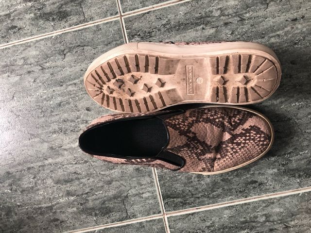 Zapatillas piel serpiente