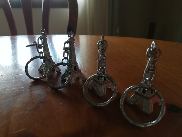 llaveros torre eiffel