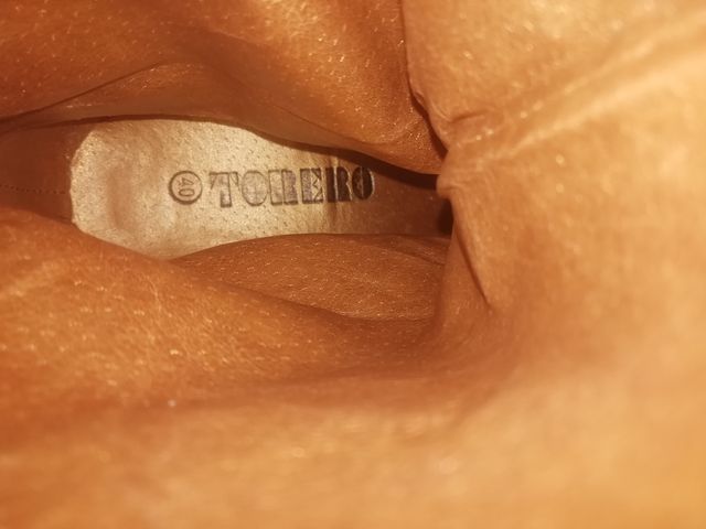 Botines charol T 40, marca Torero